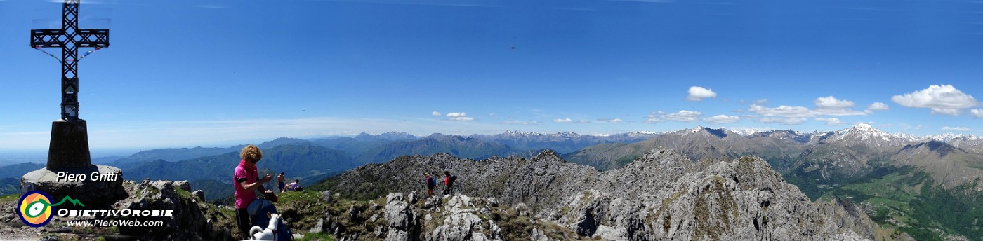 64 Vista dalla croce d'Alben sulla cresta di vetta percorsa.jpg